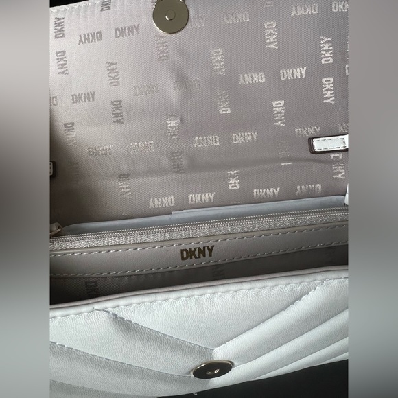 NWT DKNY CROSS BAG - Picture 4 of 5